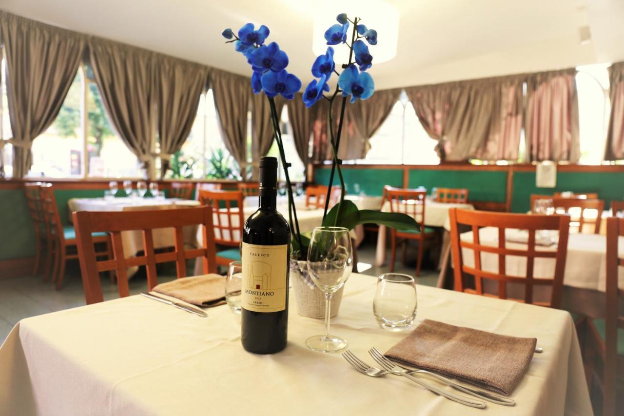 Hotel Ristorante Umbria Orvieto Buitenkant foto